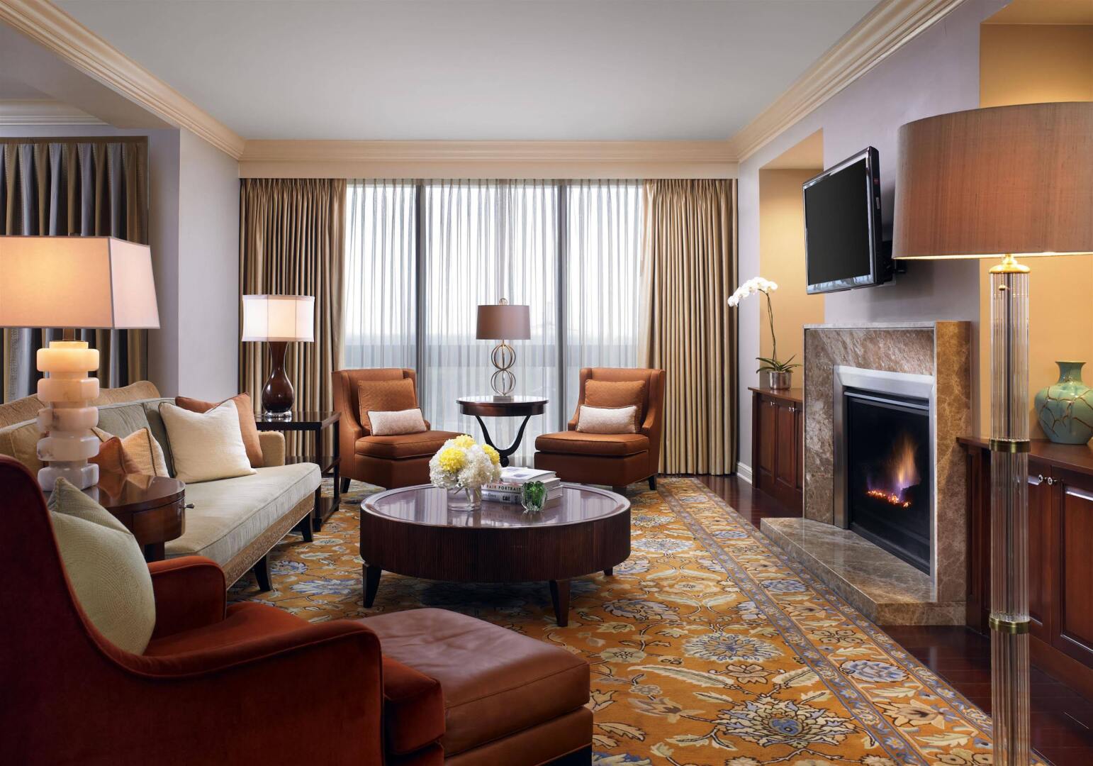 Photo - Houston Grand Hotel - River Oaks