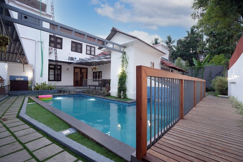 Tentgram Beach House Calicut