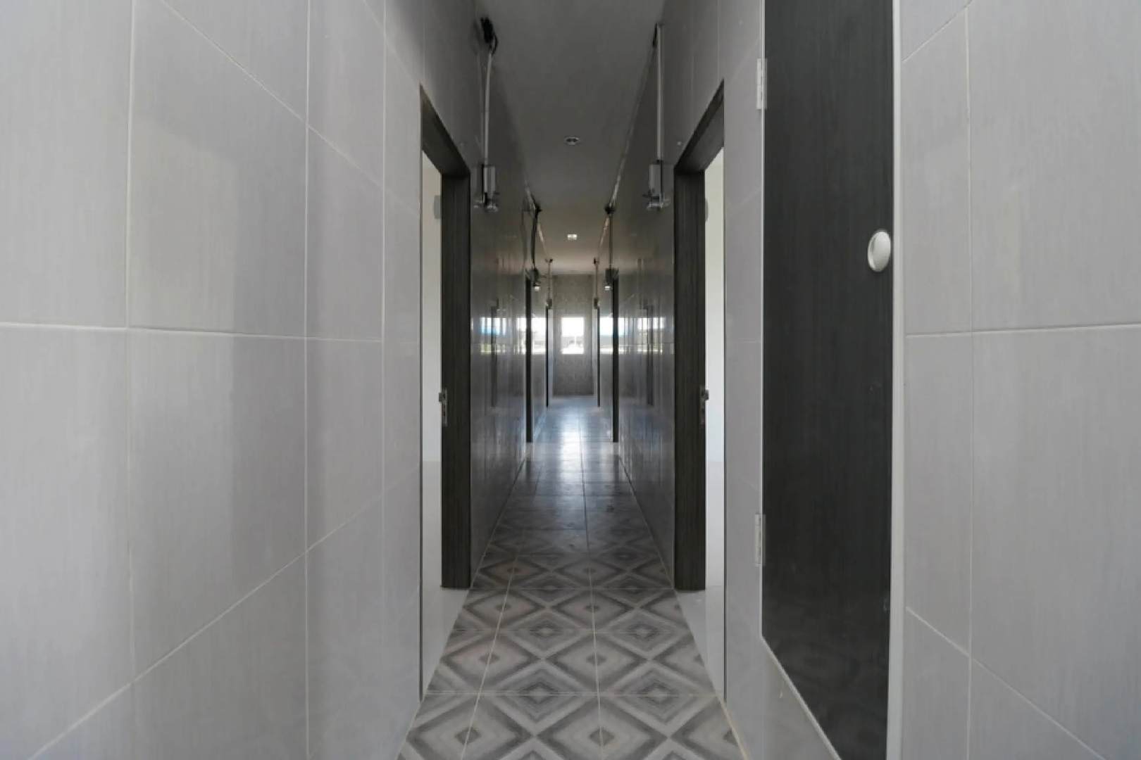 Photo - RedDoorz Plus near RS Royal Prima