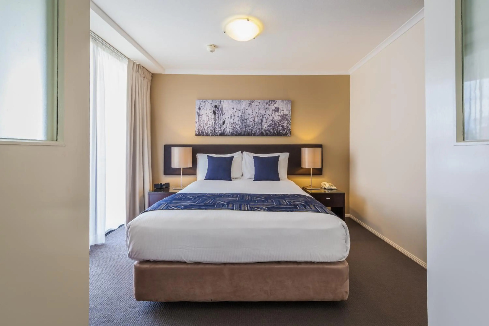 Photo - West End Central Apartments