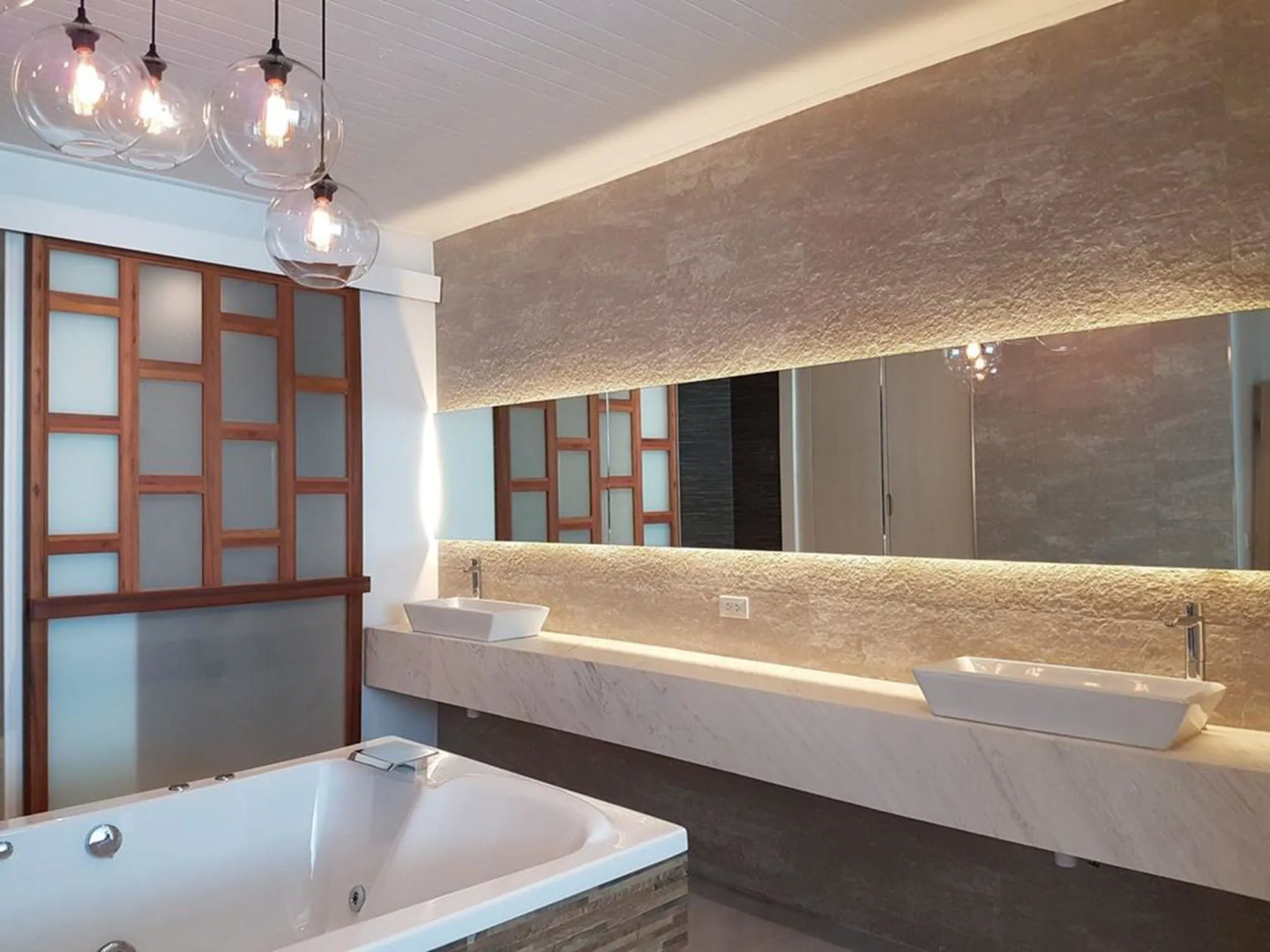 Foto - Whale Hua Hin - SHA Plus