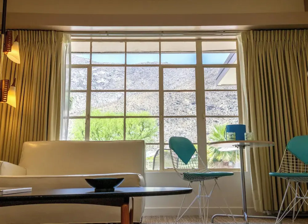 Photo - The Hideaway - 21 and Over