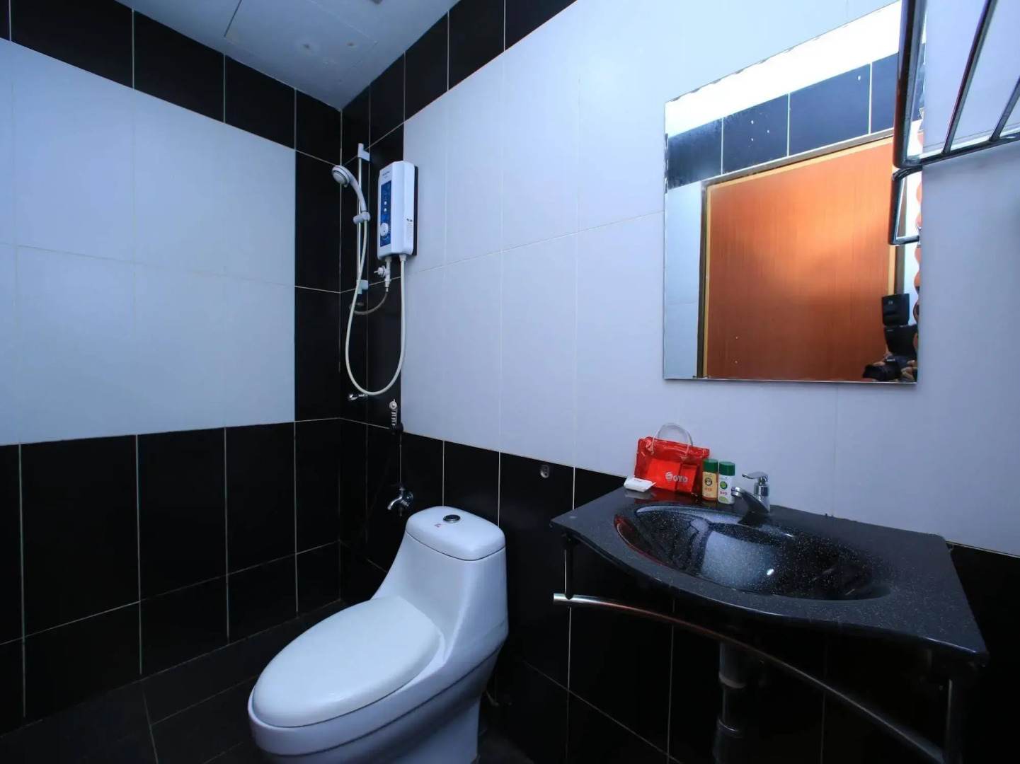 Photo - Safari Hotel