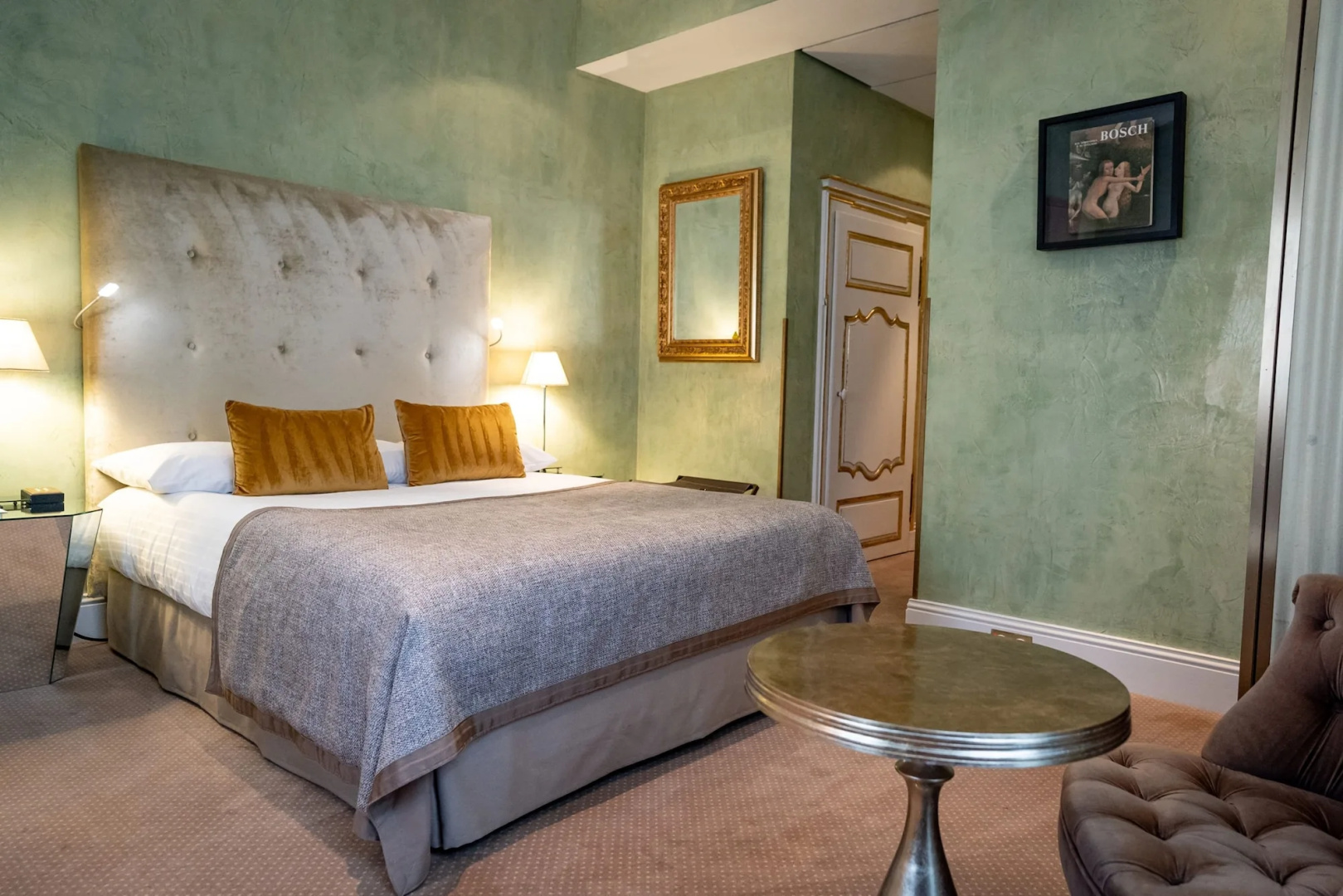 Photo - Hotel Le Place d'Armes - Relais & Châteaux