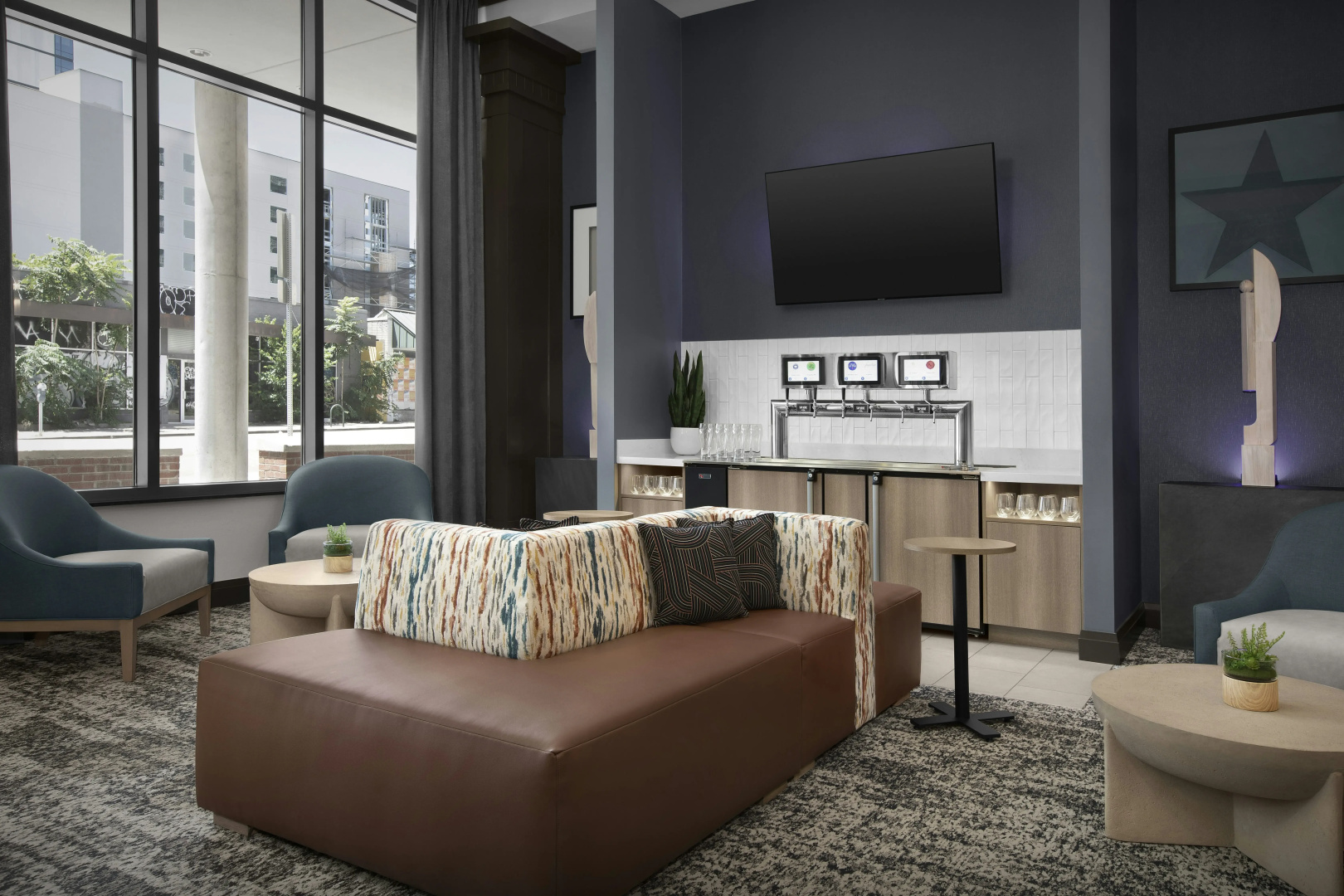 Photo - Hampton Inn & Suites Austin @ The University / Capitol