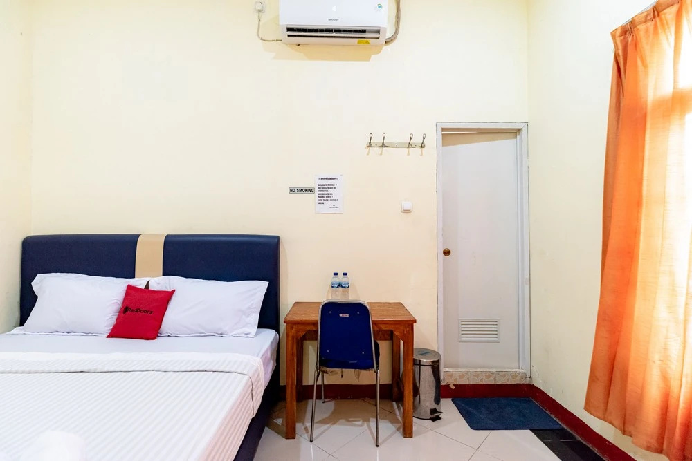 Photo - RedDoorz near Kelapa Gading