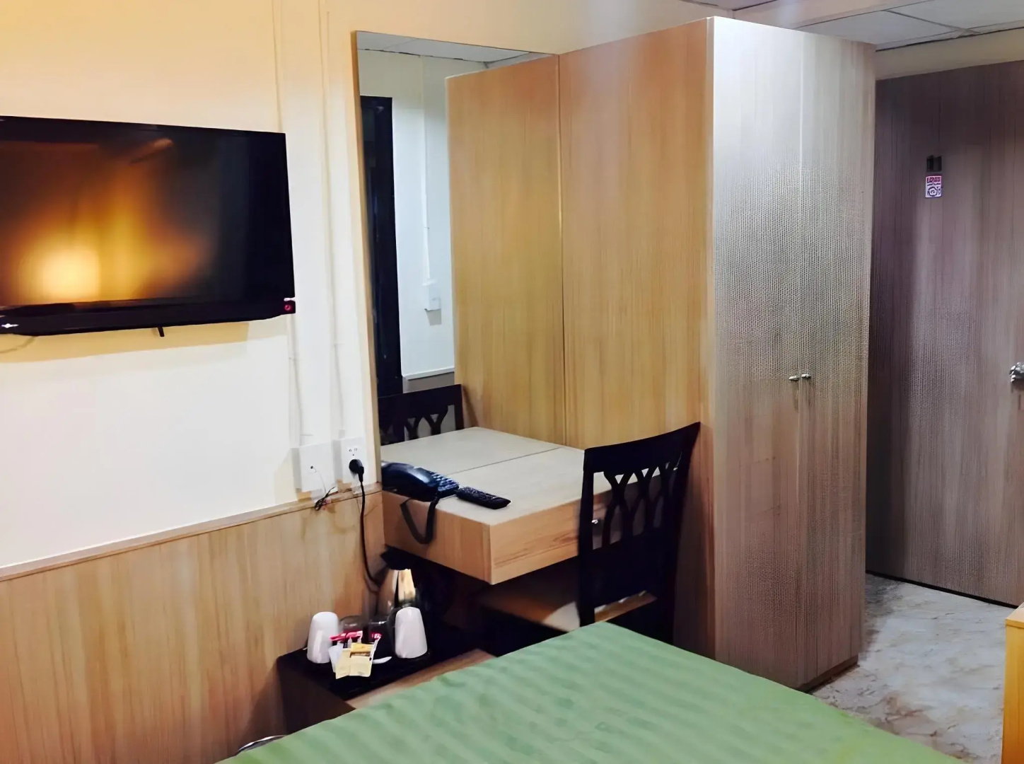 Photo - Sukhumvit 20 Guest House