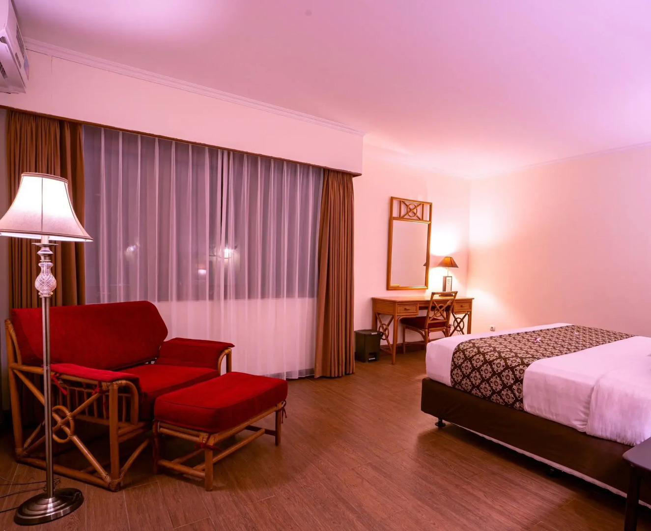 Photo - Plagoo Holiday Hotel