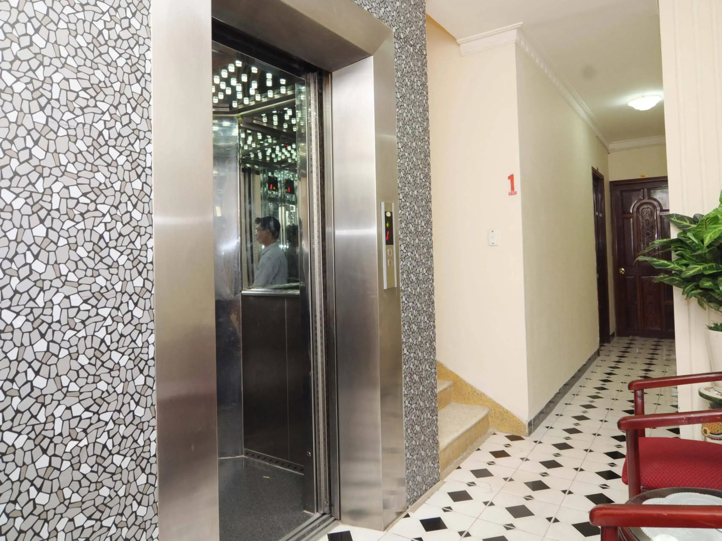Photo - Tan Hoang Long Hotel
