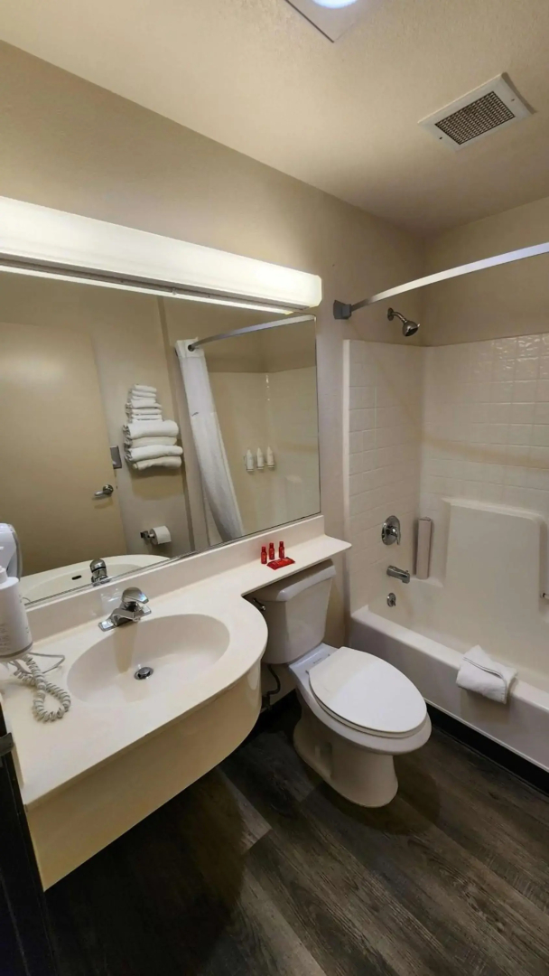 Photo - SureStay by Best Western Sacramento South Natomas