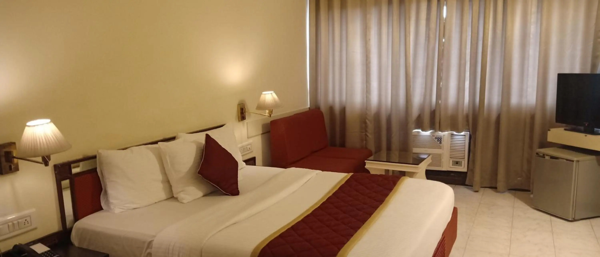 Hotel Poonja International