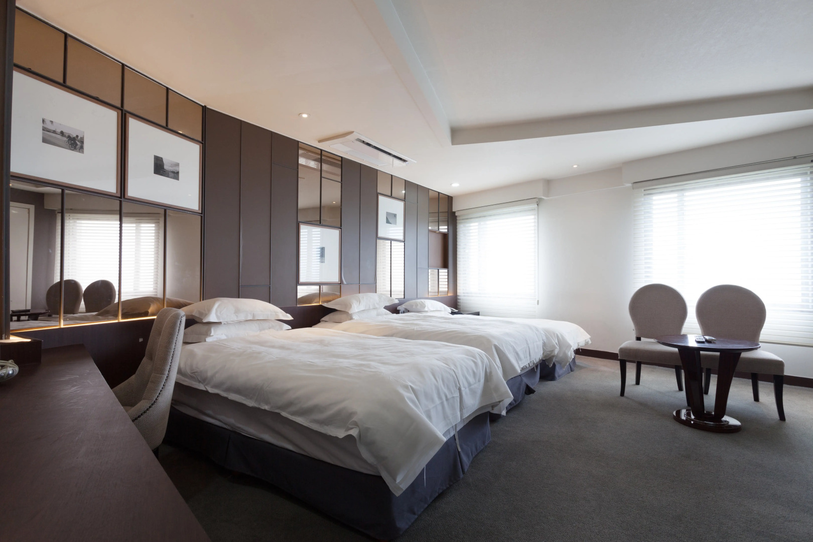 Photo - The Riverside Hotel