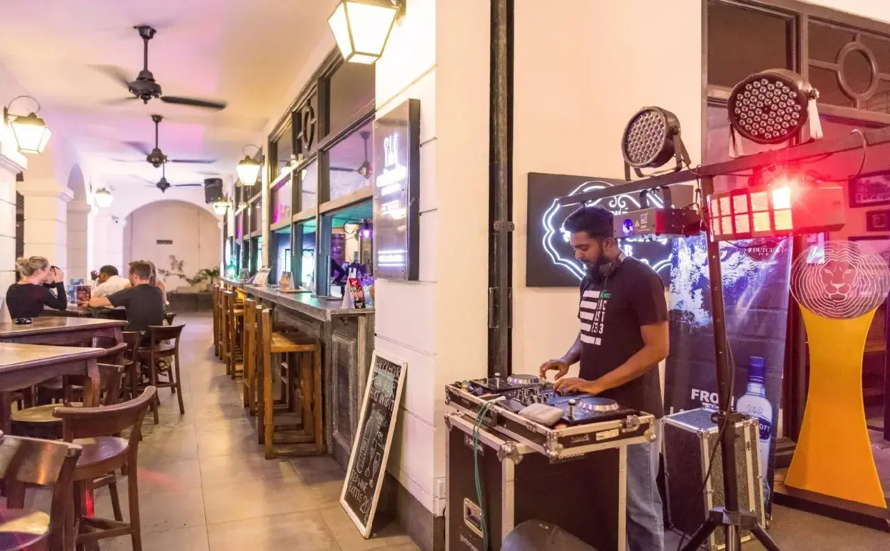 Foto - Fairway Colombo - Sri Lanka's First Hotel With Robot Technology