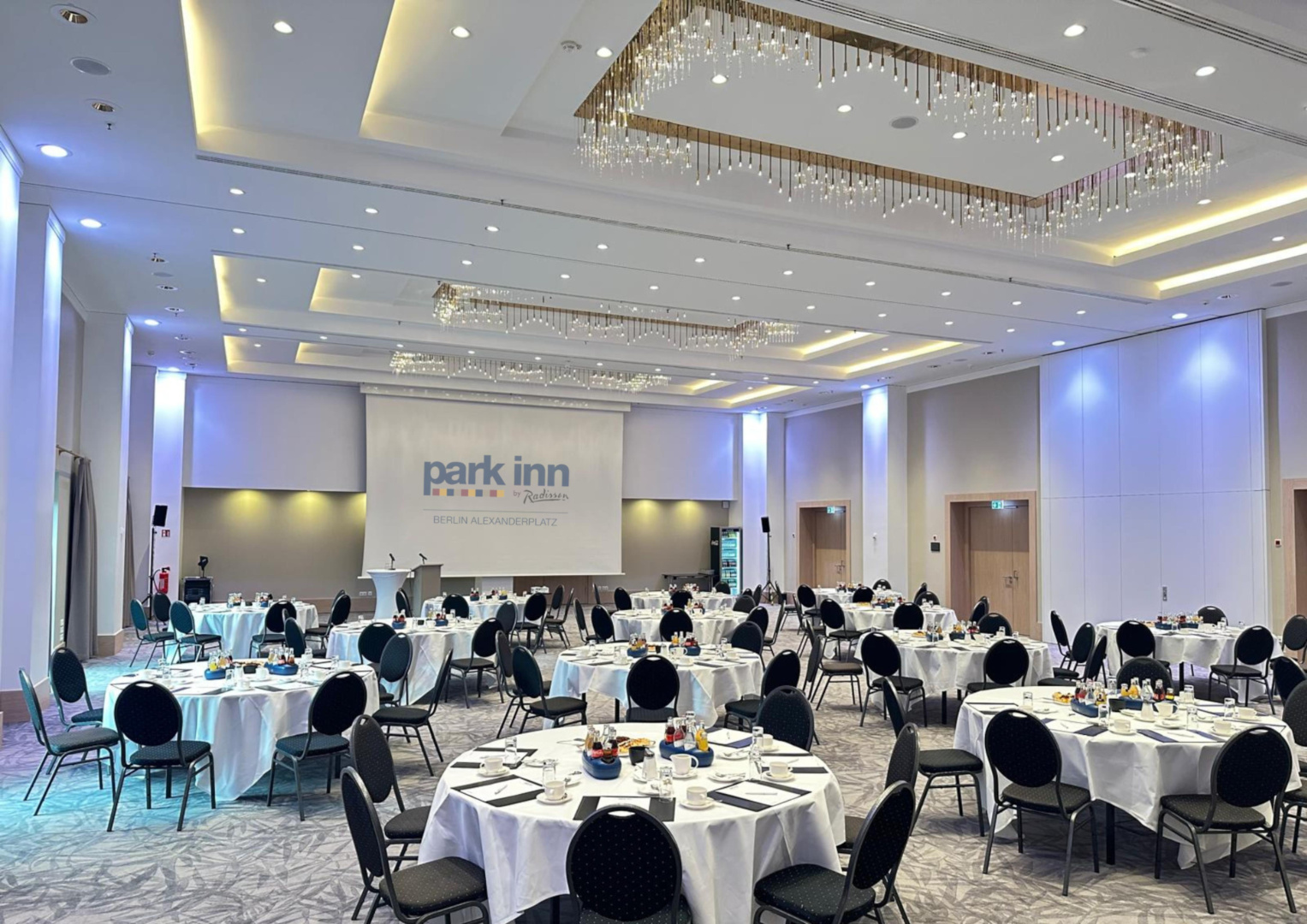 Foto - Park Inn by Radisson Berlin Alexanderplatz