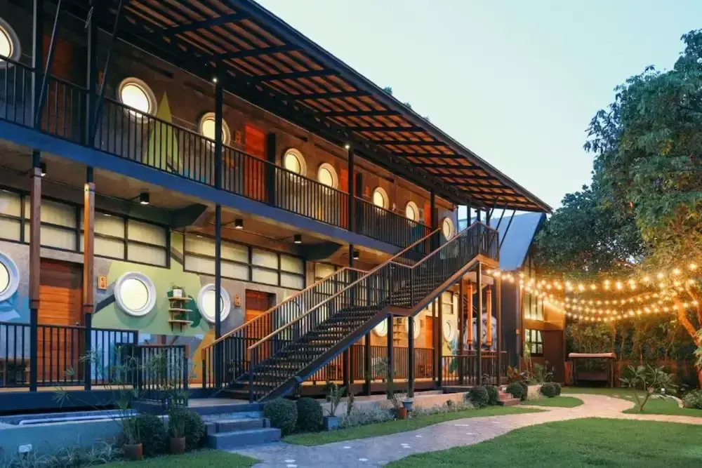 Foto - Yellow Pillow village