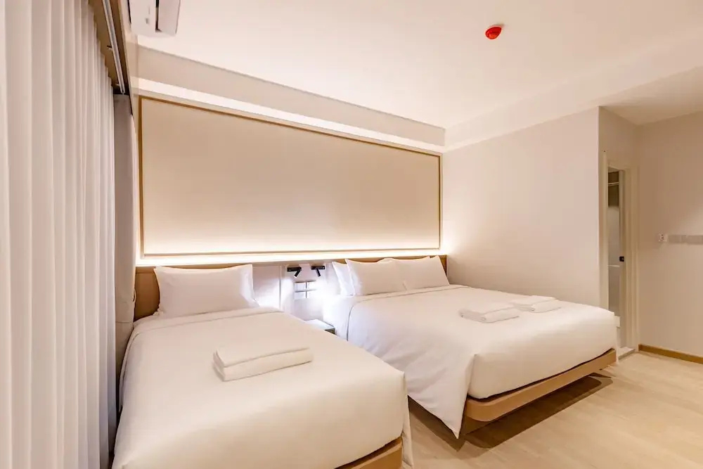 Photo - The Bentley Hotel