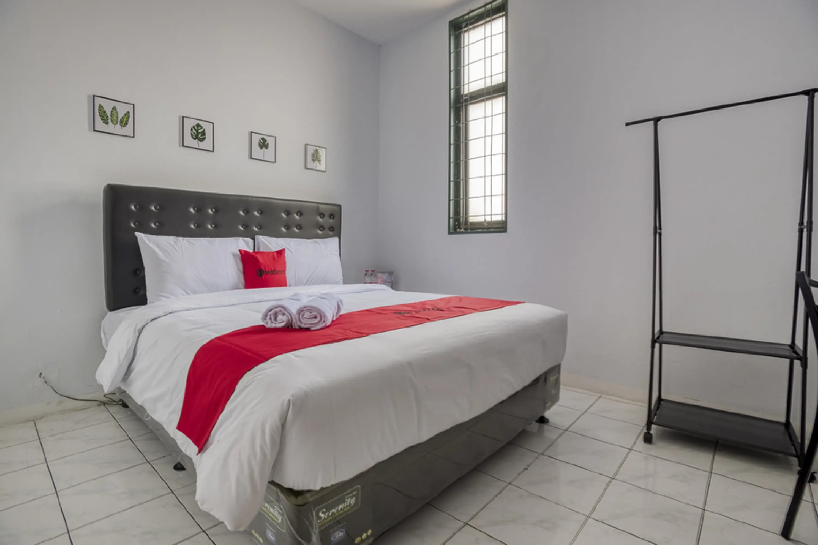 Photo - RedDoorz Plus near Jakarta Kota Station