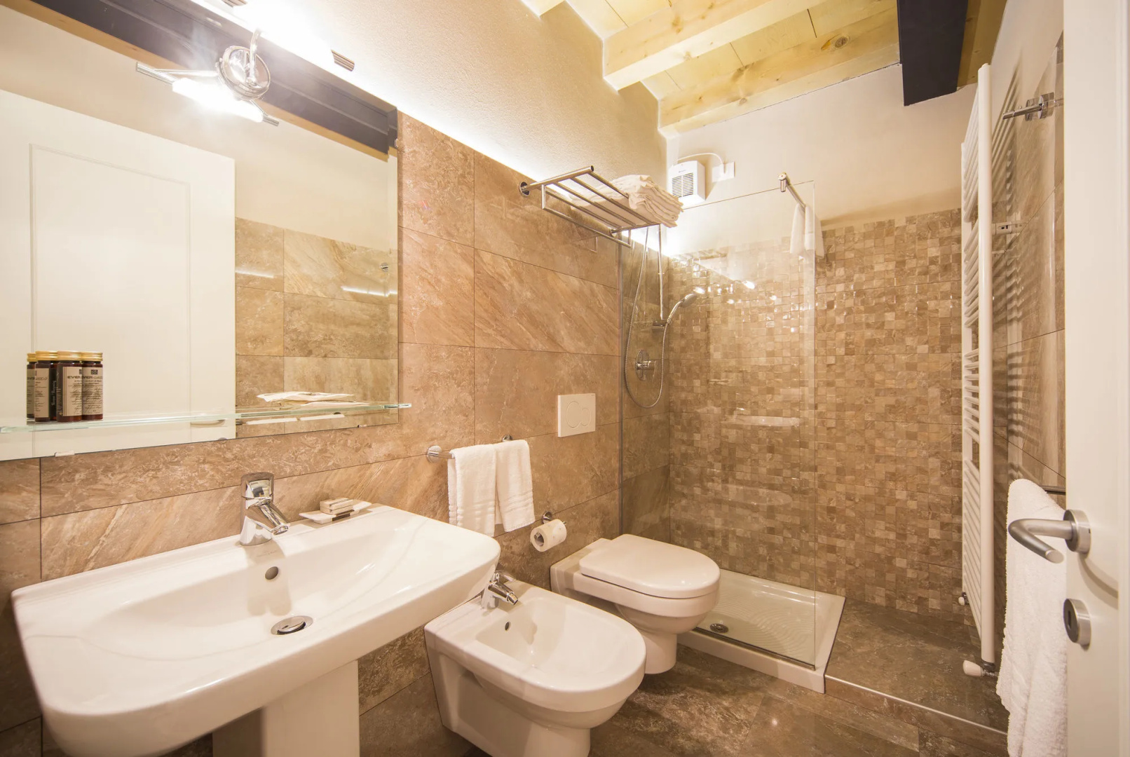 Photo - Lady Capulet Apartments