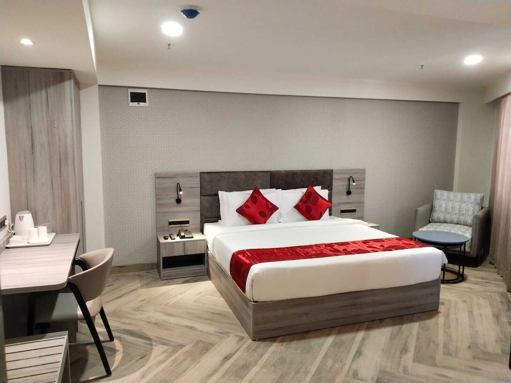 Keys Lite By Lemon Tree Hotels, Vadodara