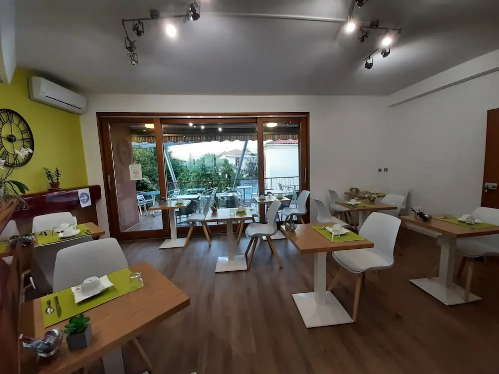 Photo - Sure Hotel by Best Western Saintes