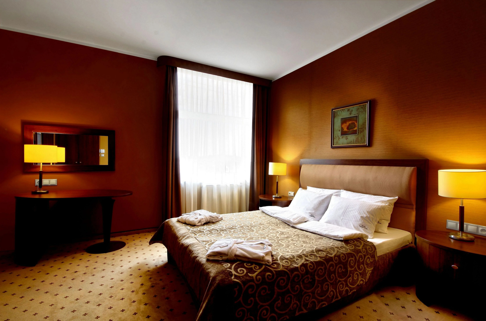 Photo - Grand Royal Hotel
