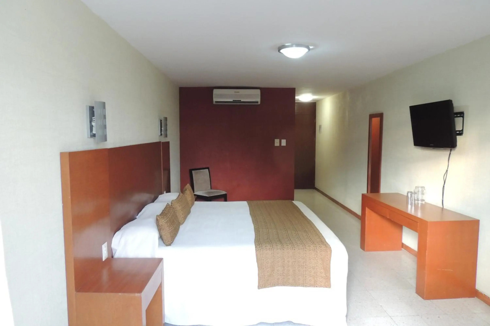 Photo - Hotel Central