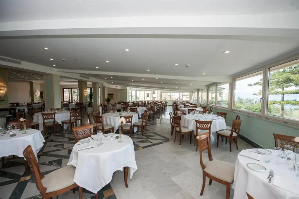 Foto - Grand Hotel Vesuvio