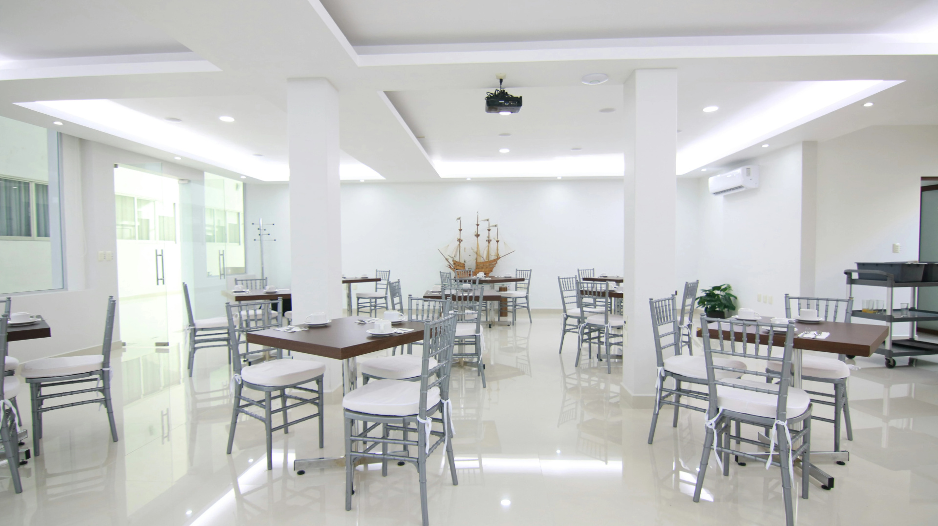 Photo - Hotel Fray Junipero Serra