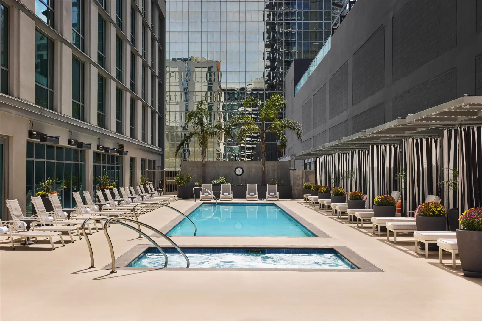 Photo - Carte Hotel San Diego Downtown, Curio Collection by Hilton