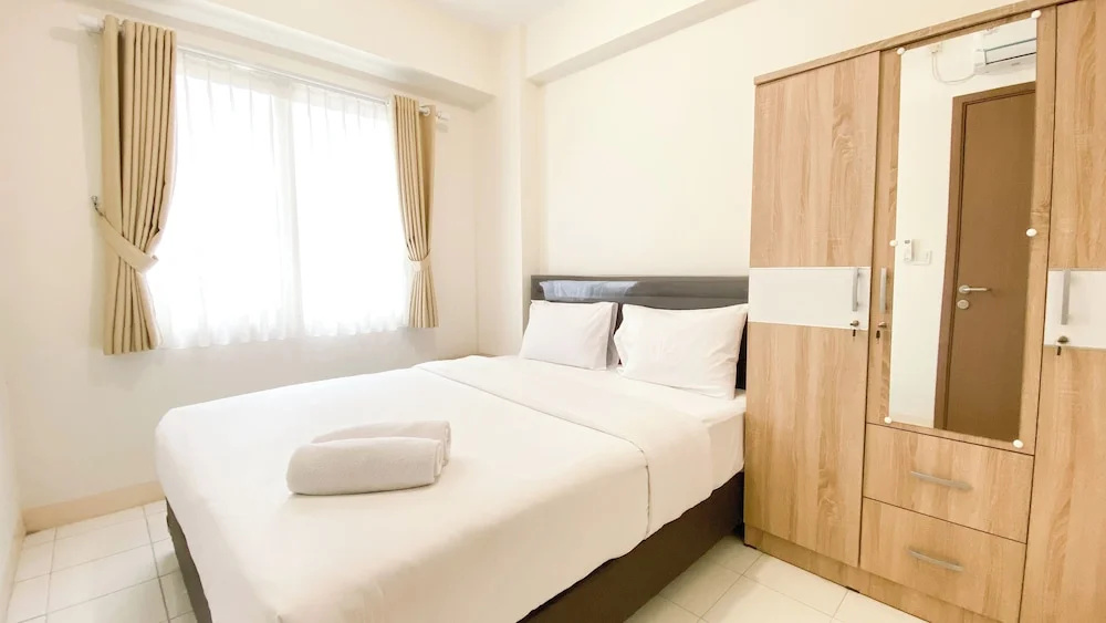 Comfortable and Nice 2BR Apartment at Podomoro Golf View