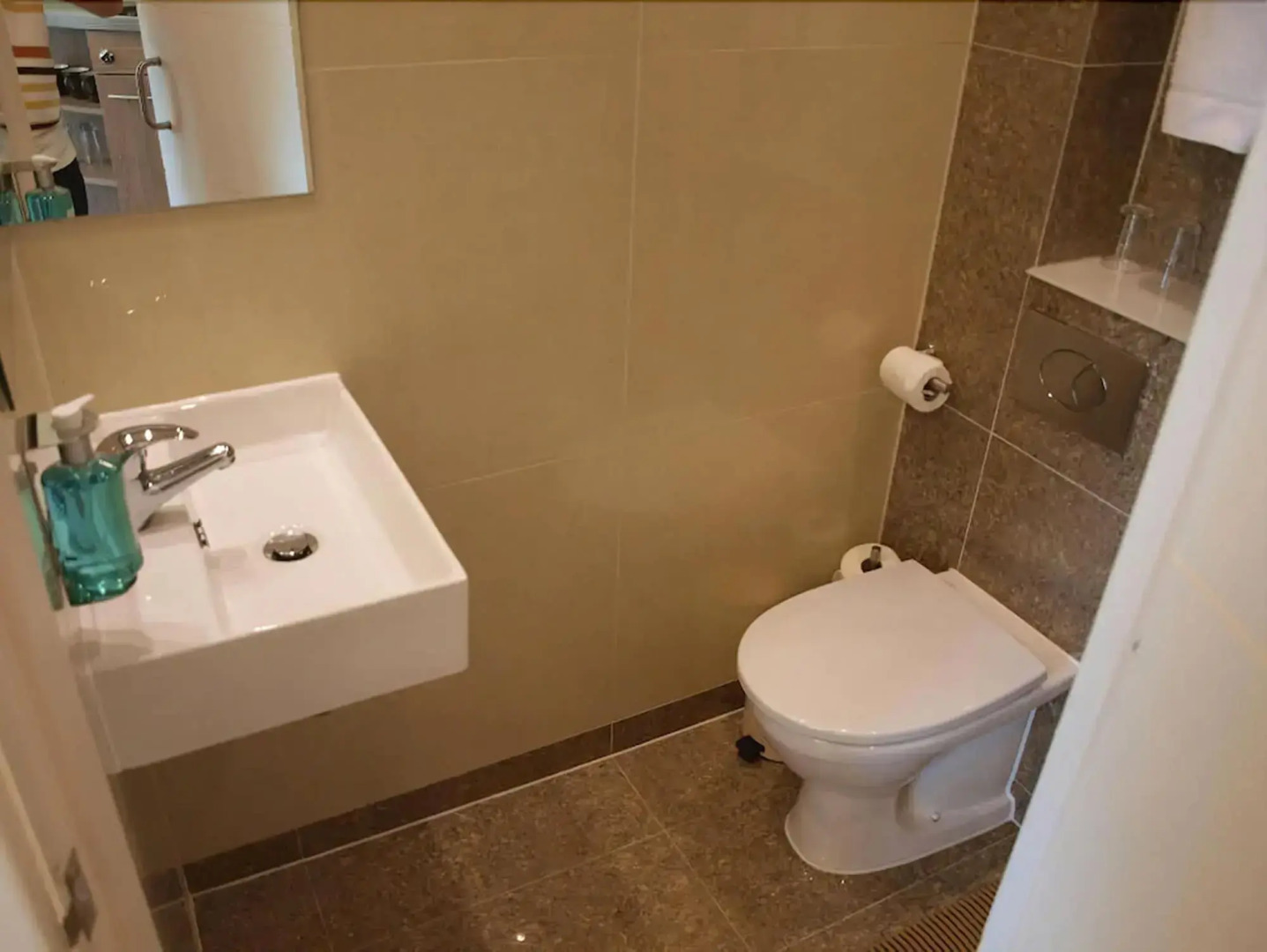 Photo - Simply Rooms & Suites