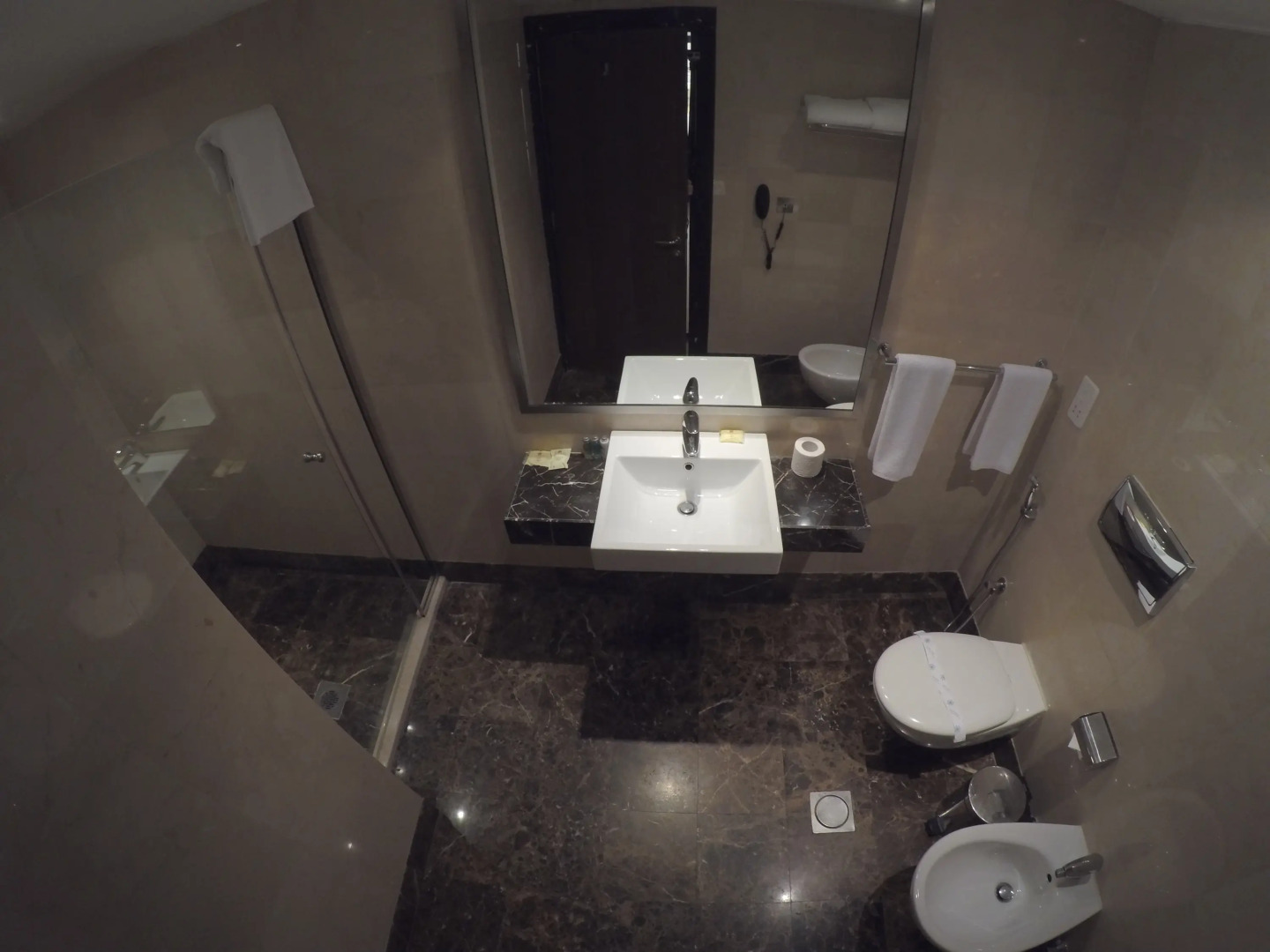 Foto - Number One Tower Suites