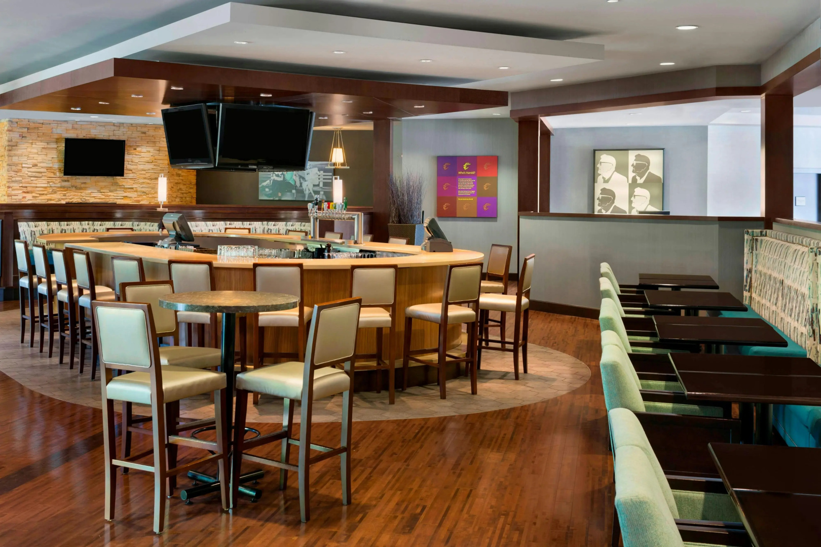 Photo - Sheraton Vancouver Airport Hotel
