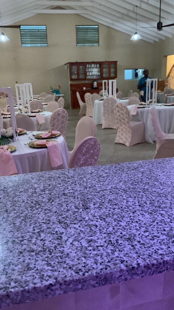 Foto - Point Salines Hotel