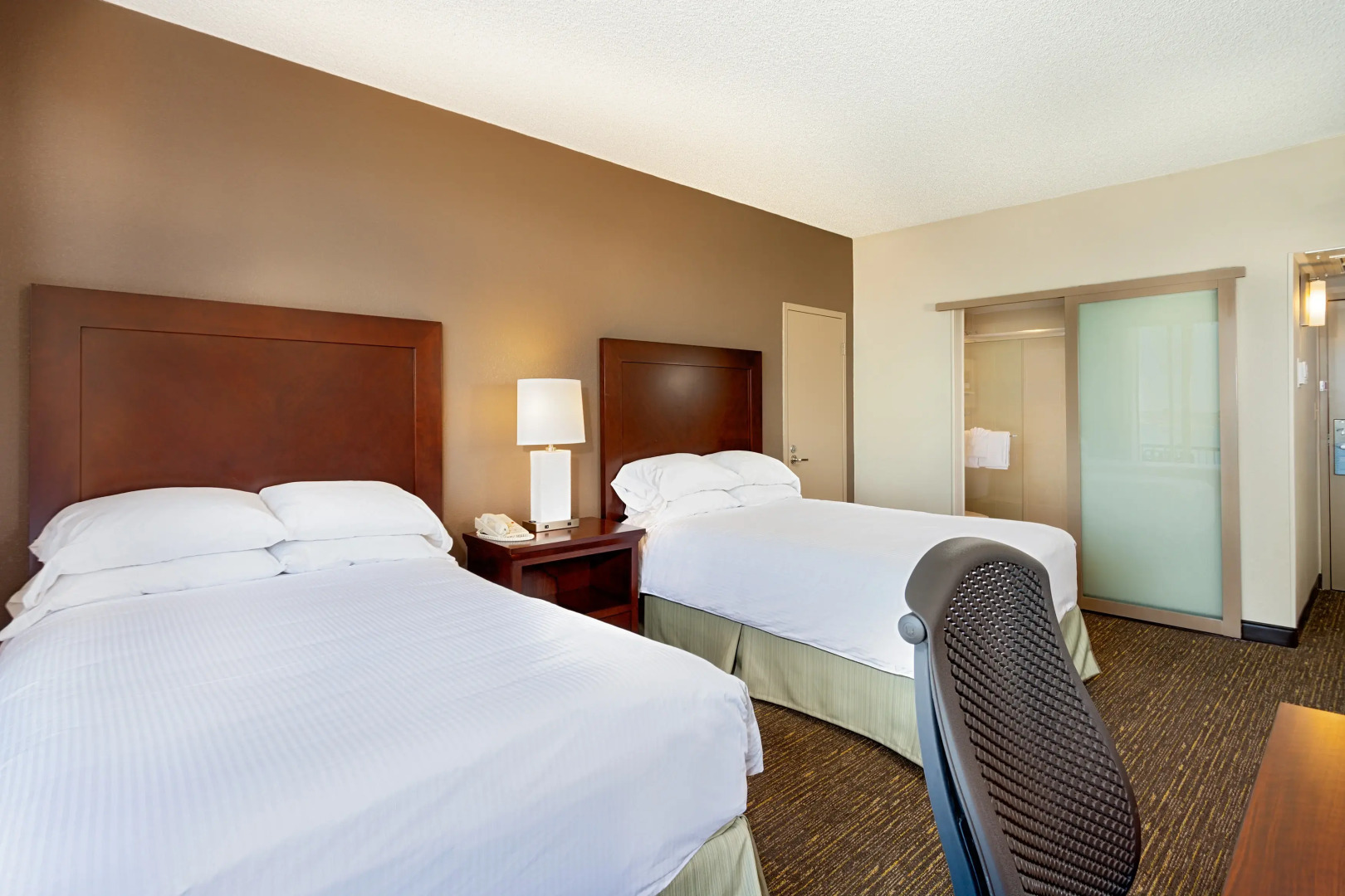 Foto - Travelodge by Wyndham Brea