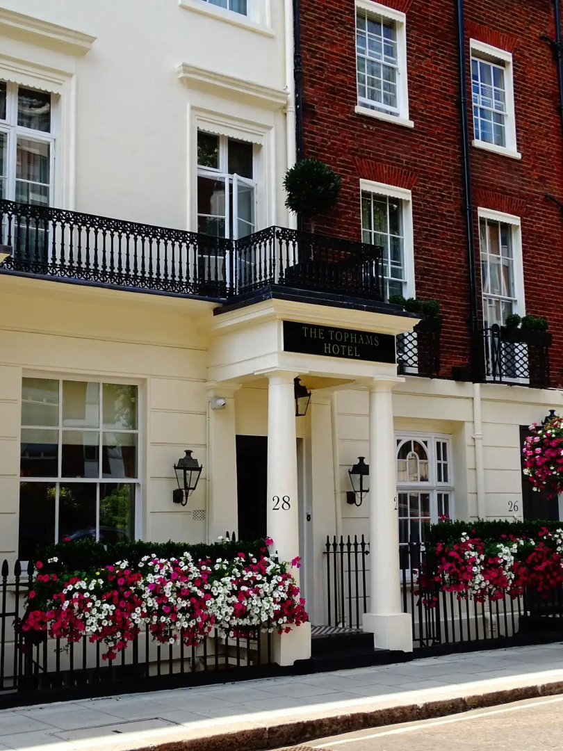Photo - Tophams Hotel