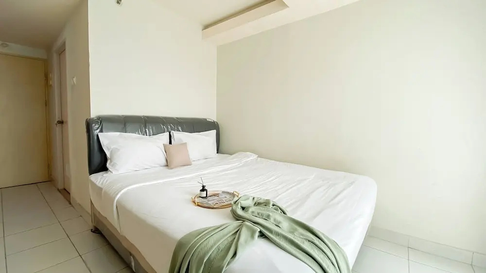 Cozy and Best Deal Studio Apartment Amethyst