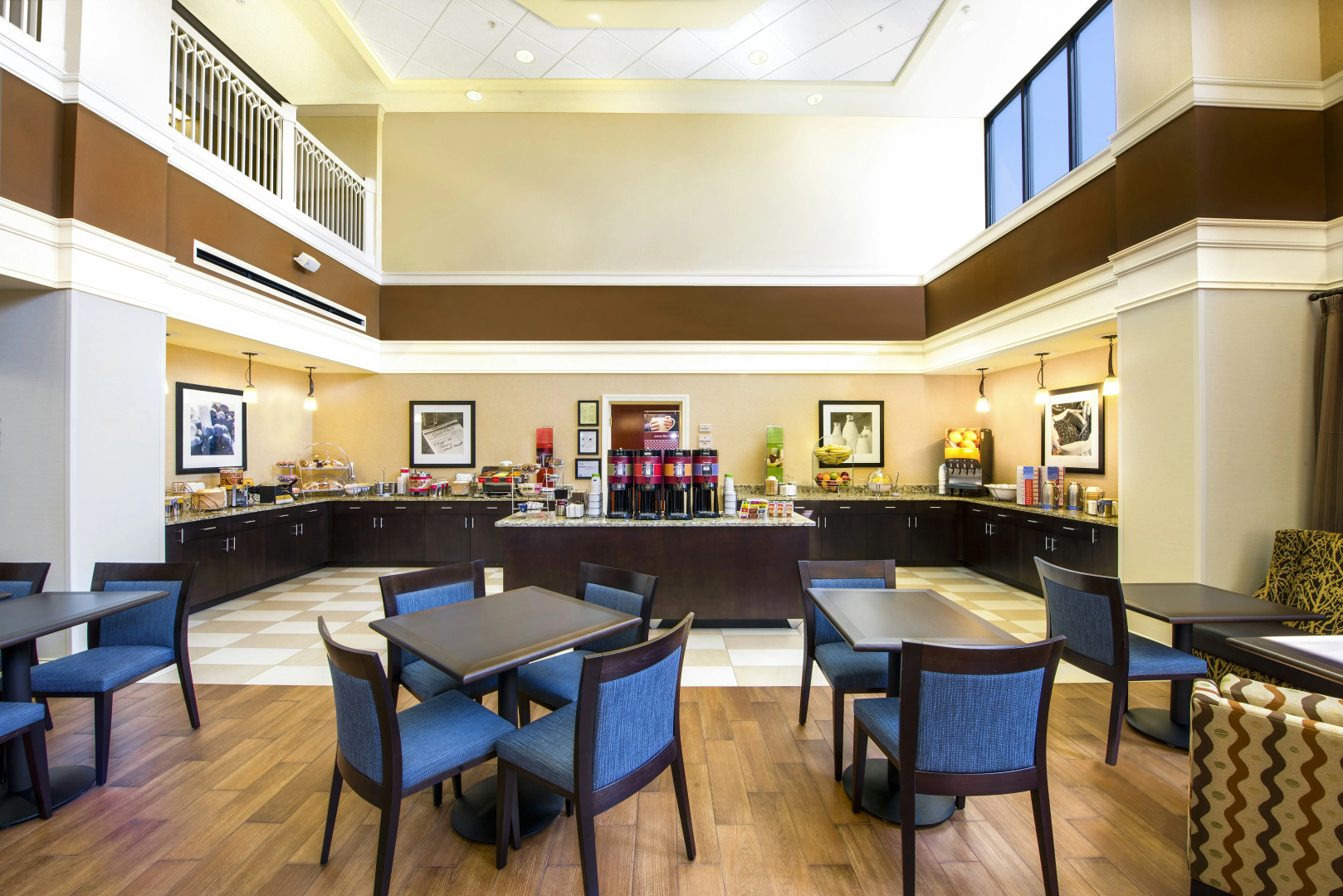 Photo - Hampton Inn & Suites Atlanta Airport North I-85