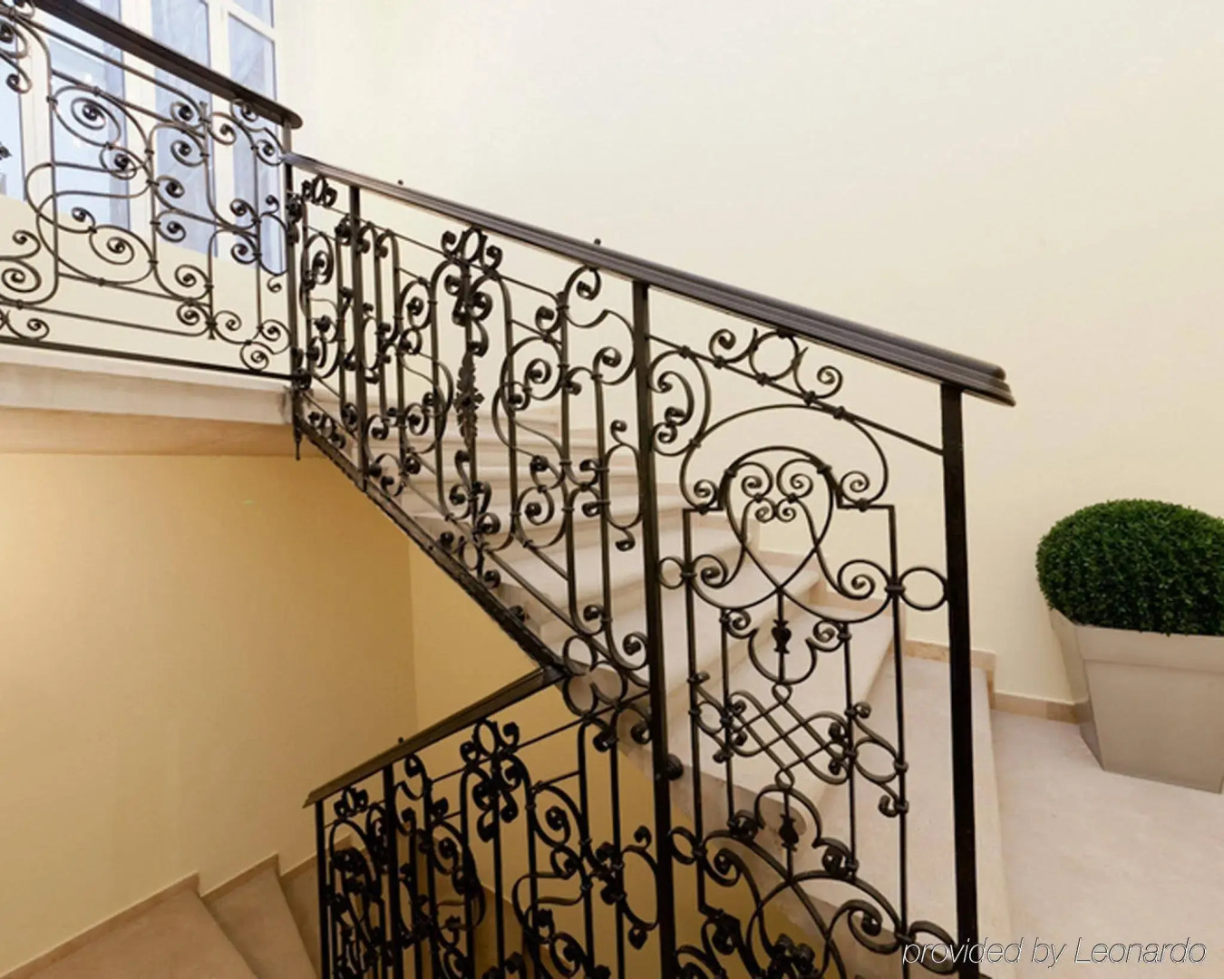 Foto - Ikonik Parlament