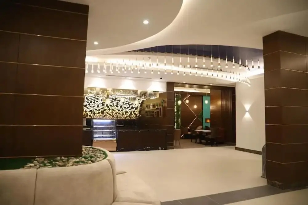 Photo - Roots Hotel