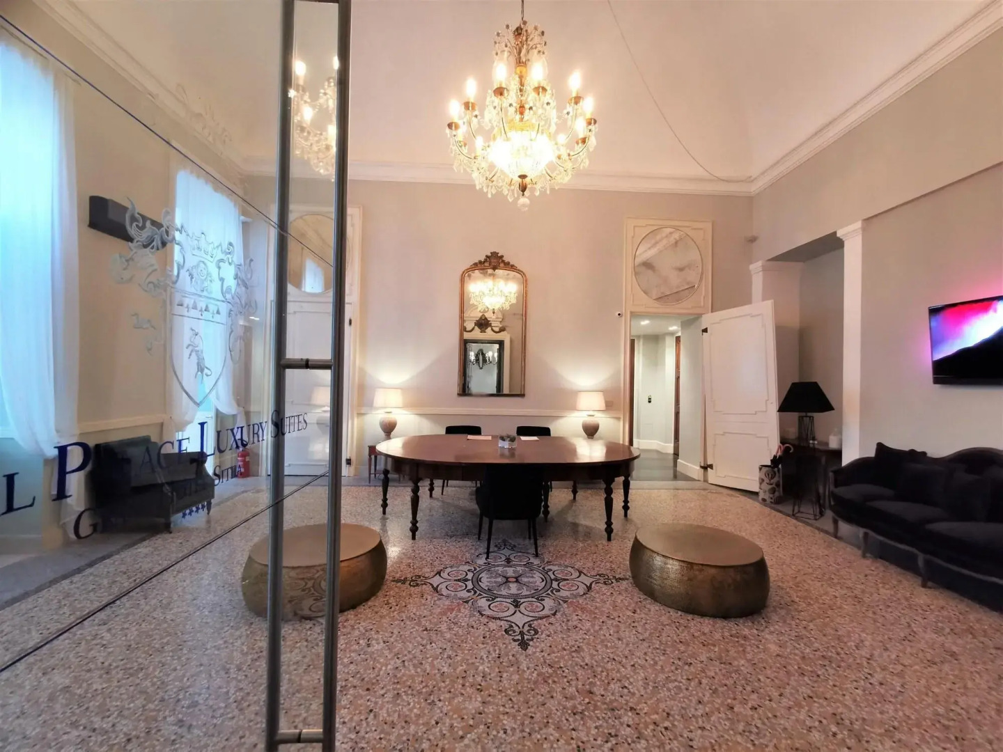 Photo - Royal Palace Hotel