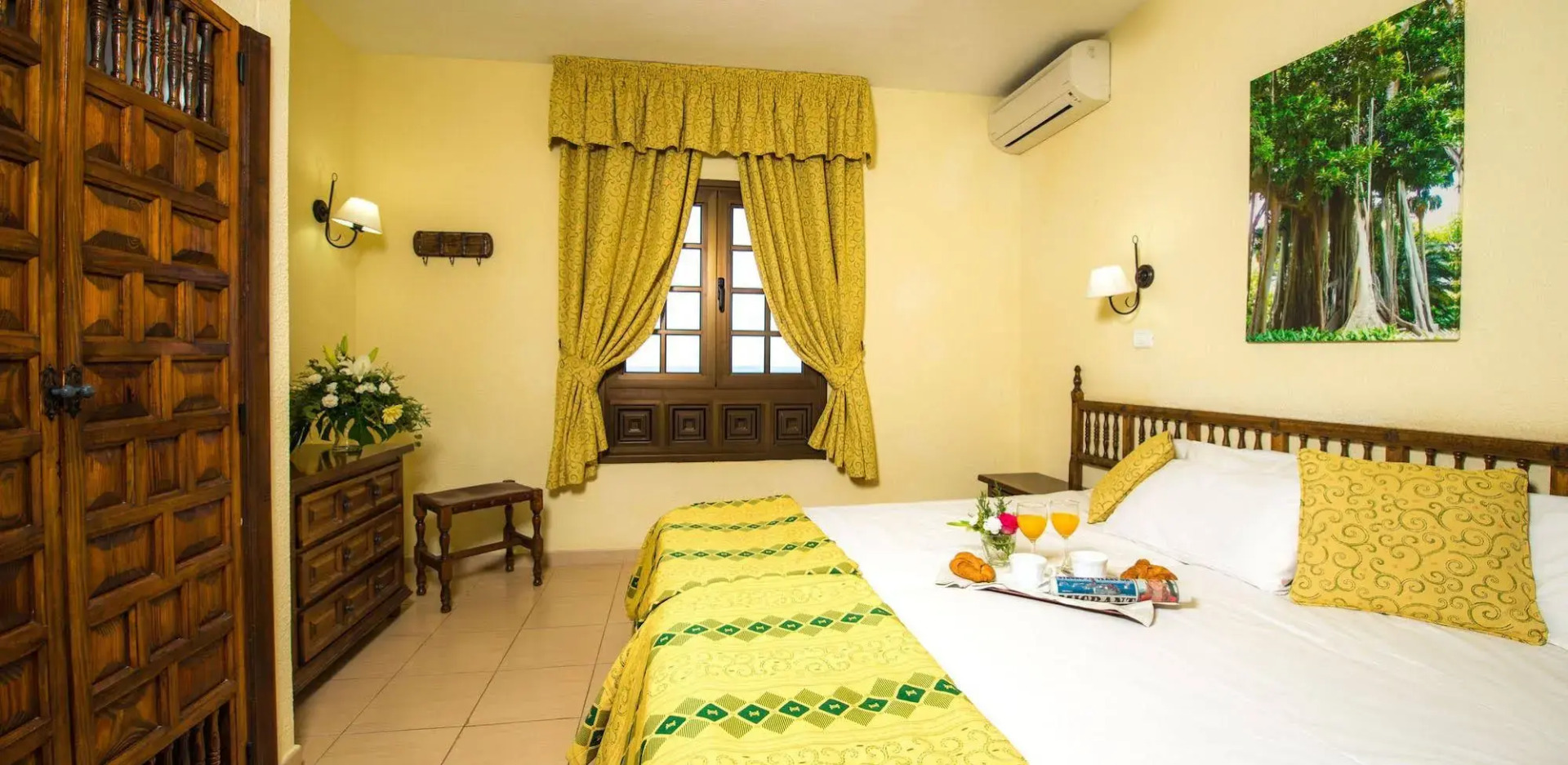 Photo - Ona Las Rosas