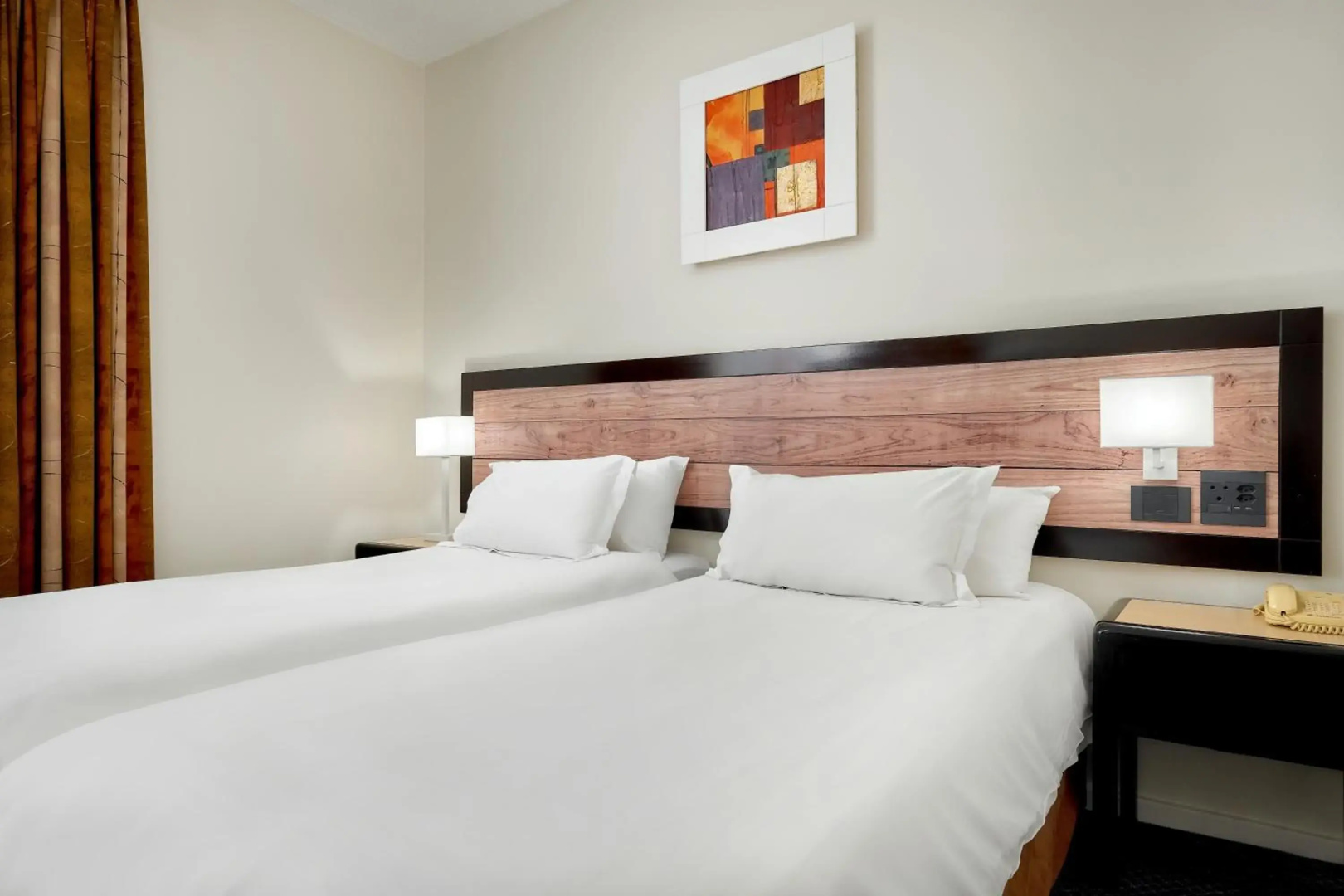 Photo - The Parktonian All Suite Hotel