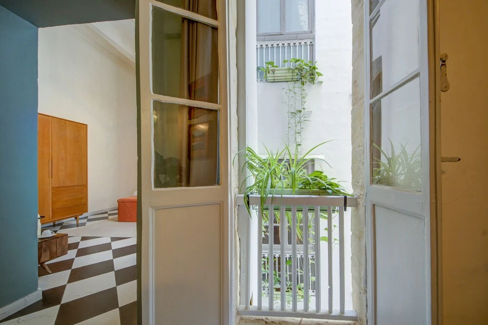 Photo - The House in Old Mint Street