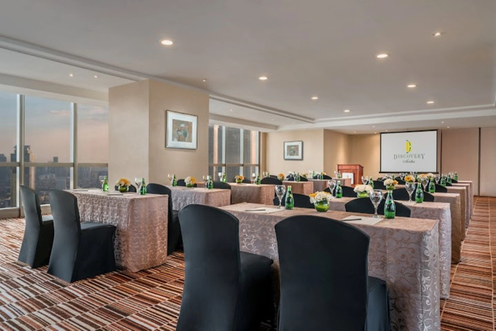 Photo - Discovery Suites Manila, Philippines