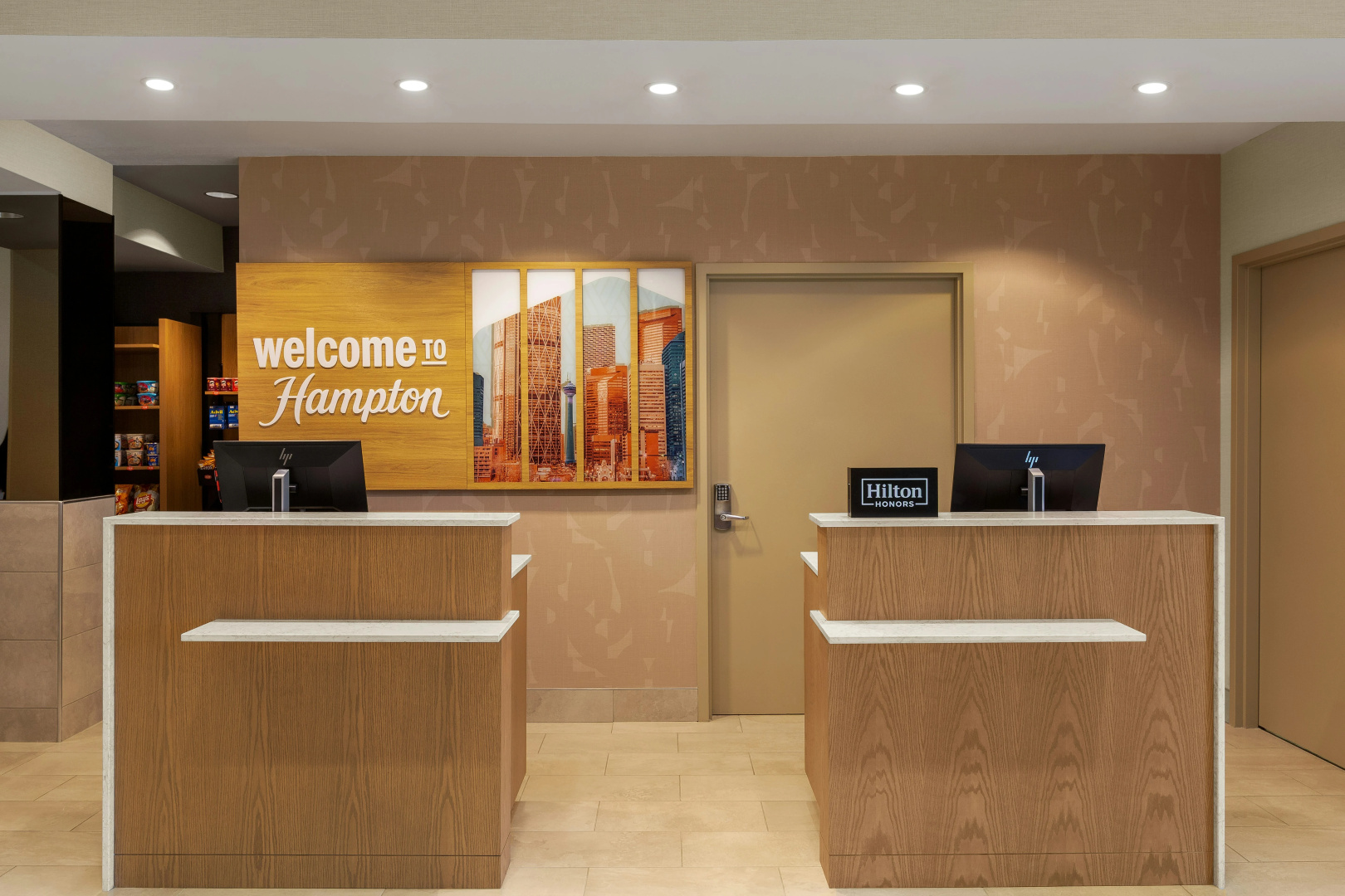 Foto - Hampton Inn by Hilton Calgary Airport North