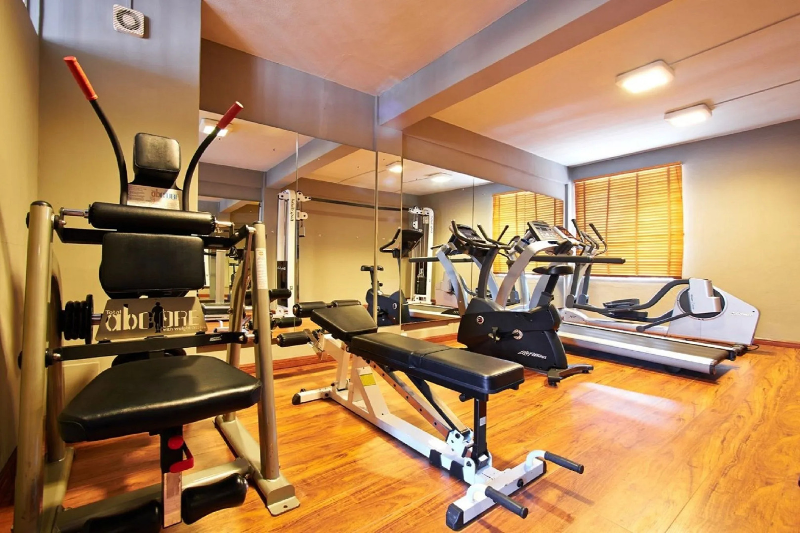 Foto - Gold Crest Hotel