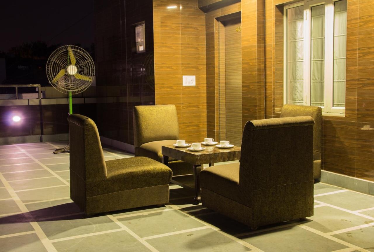 Photo - Hotel Pawan Plaza - Near BLK and Ganga Ram Hospital - Karol Bagh
