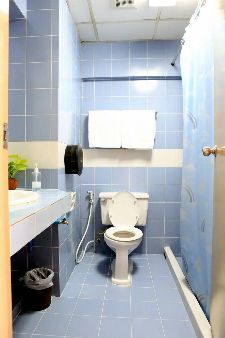 Photo - L.A. Tower Hotel