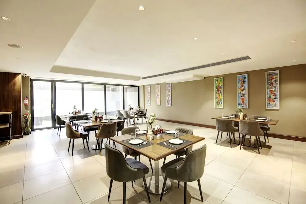 Photo - Saltstayz Premier - Cyber Hub